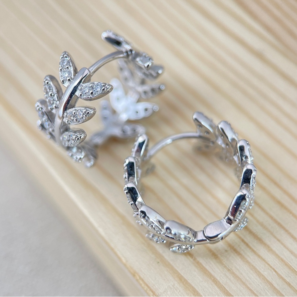 Olive Branch Moissanite Huggie Hoop Earrings S925 14K Plated - Picture 2 of 4
